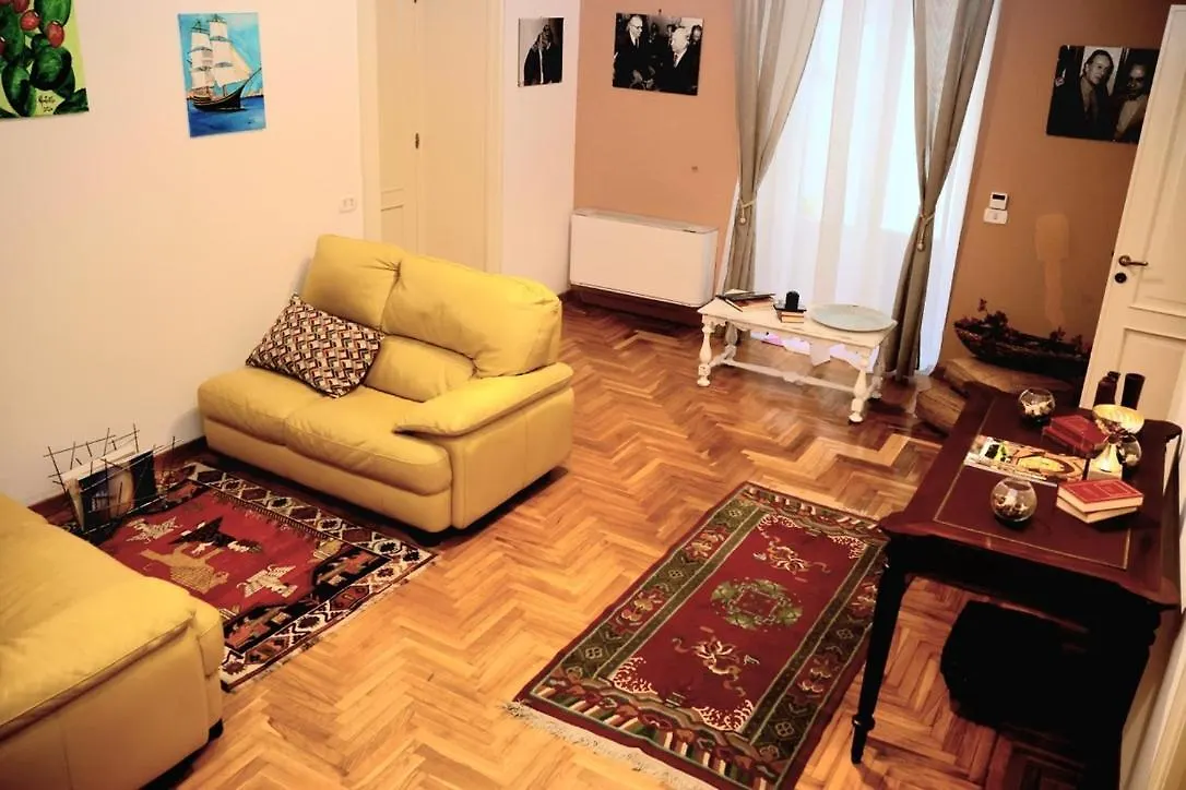 La Casa Di Tati Palermo Centro Appartement